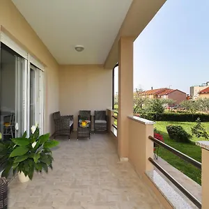 apartman-lili-zadar.hotelinzadar.com/